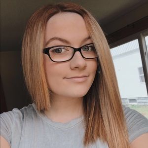 Meet your Posher, Abby